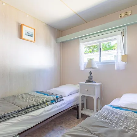 Mobilhome Ile D'oleron La Cotiniere 度假居 *